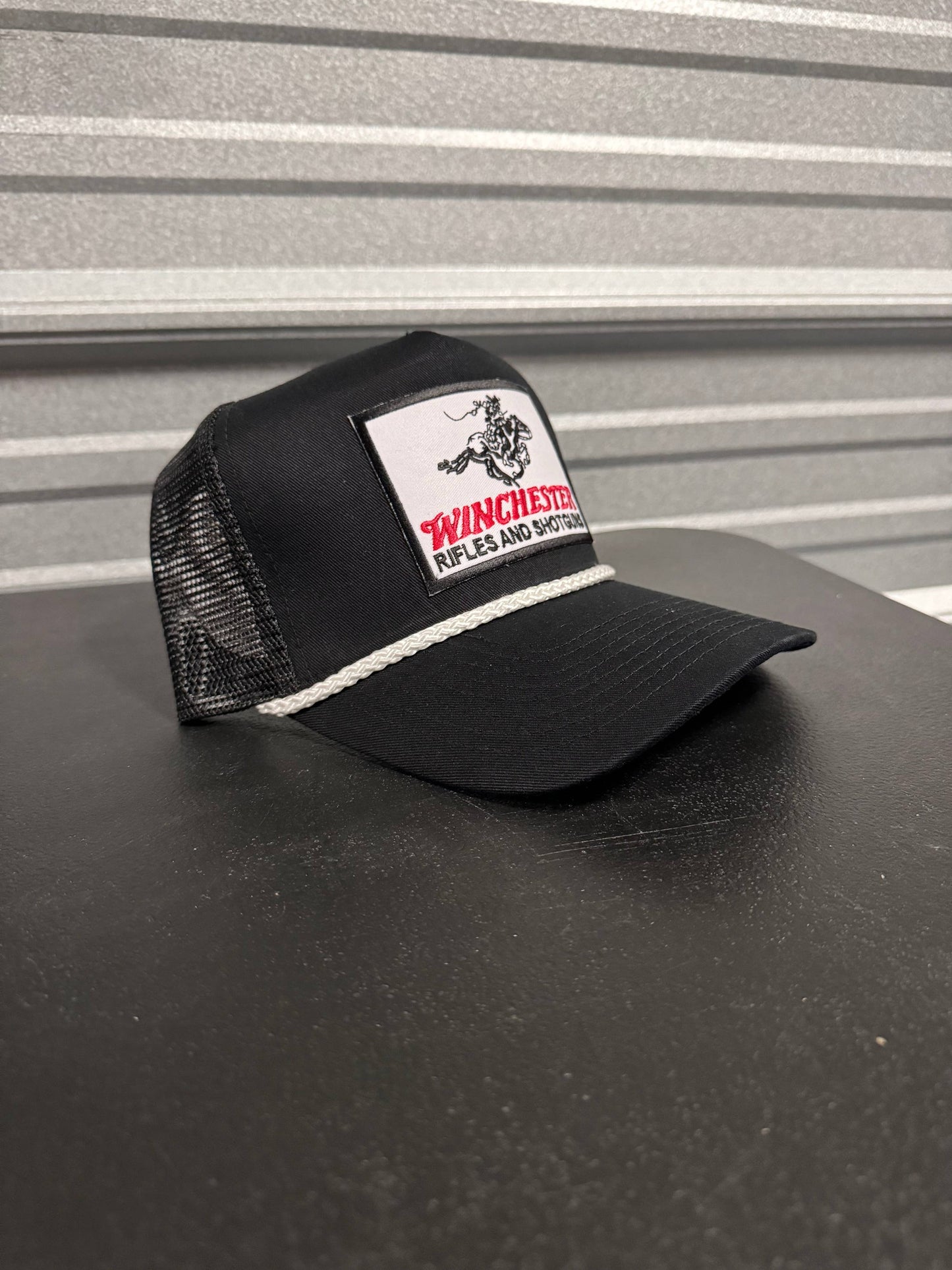 Winchester Black/White Trucker