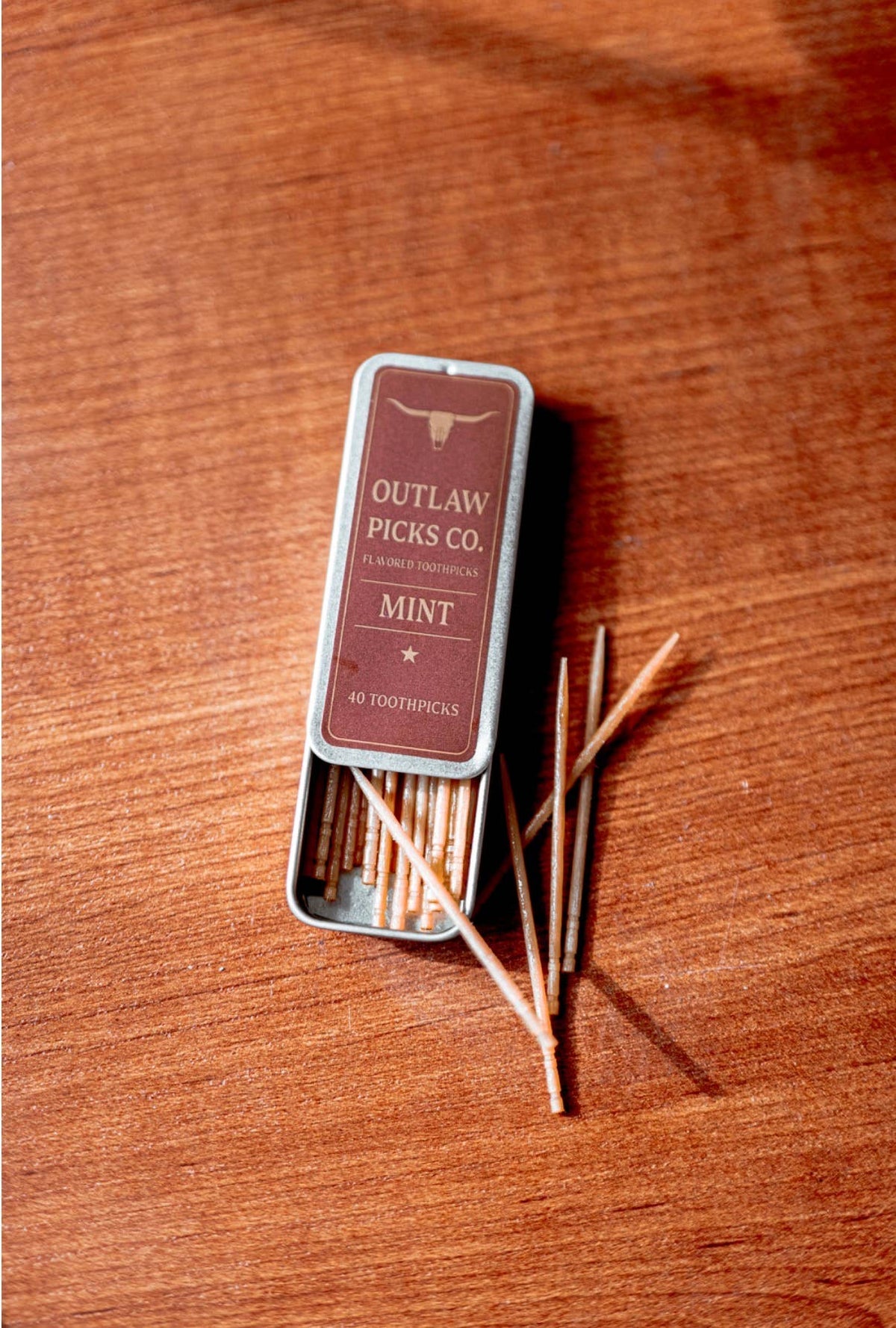 Outlaw Picks Co. Mint/Cinnamon