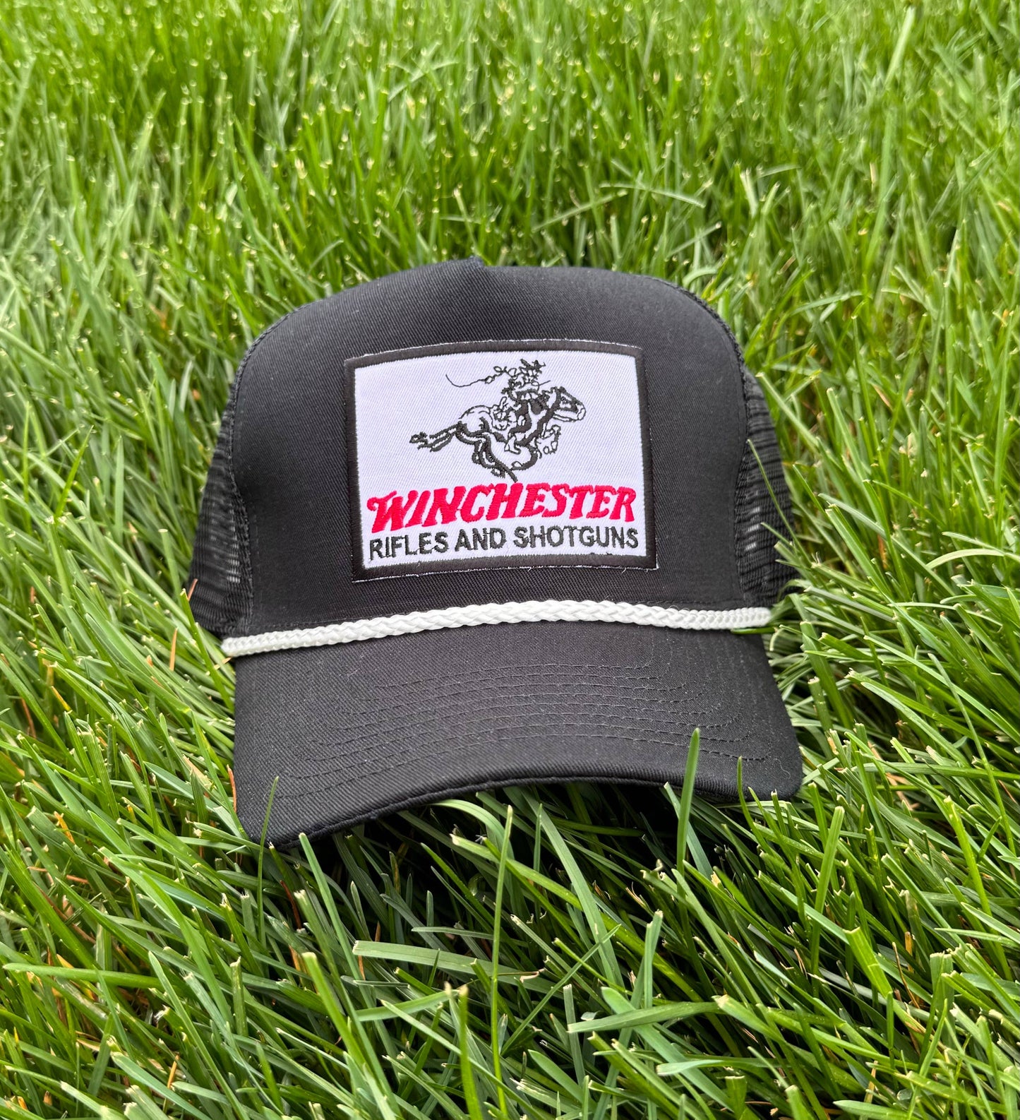Winchester Black/White Trucker